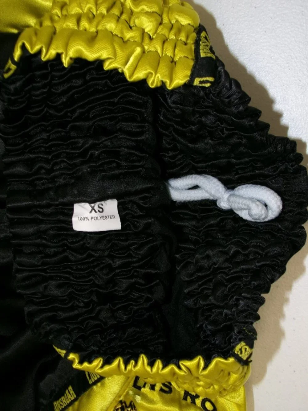 Lions Roar MMA Muay Thai Kickboxing Lionsroar Black Yellow Satin Shorts Mens XS